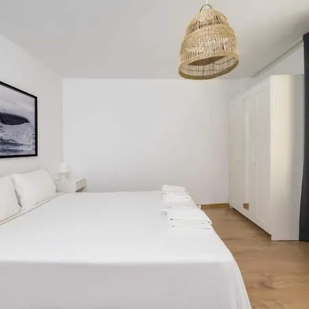 Charming Cozy 2bed1bath Shoreline Bebek! #95 *