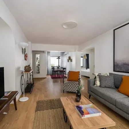 Charming Cozy 2bed1bath Shoreline Bebek! #95 * Istanbul
