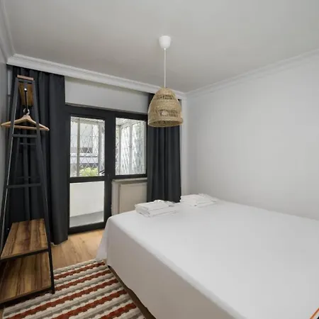 Charming Cozy 2bed1bath Shoreline Bebek! #95 * Istanbul